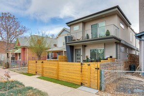Apartment (3 Bedrooms) | Interior - 1 Mi to Dtwn Denver: Sleek Duplex w/ Rooftop Deck! (Denver)