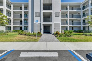 Interior - Balcony + Golf Course View: Venice Condo w/ Perks! (Venice)
