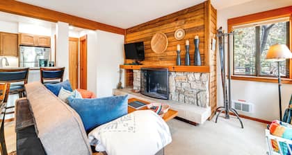 Hike, Golf & Ski: Cozy Tahoe City Condo!