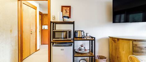 Apartment (1 Bedroom) | Interior