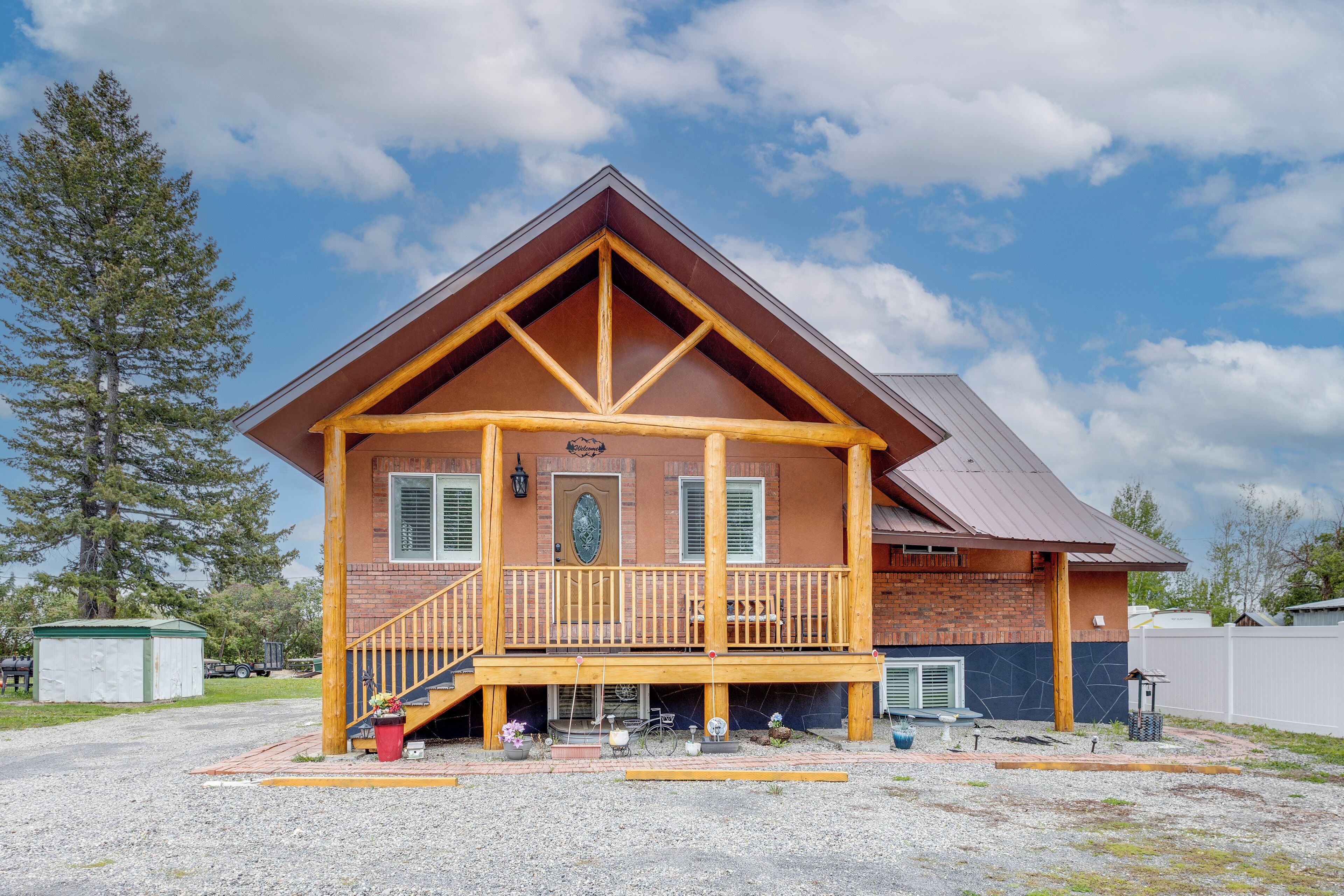 House (Multiple Bedrooms) | Front of property