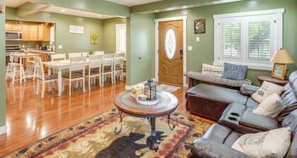 Deck w/ Hot Tub: Ashton 'cozy Cub Cabin'