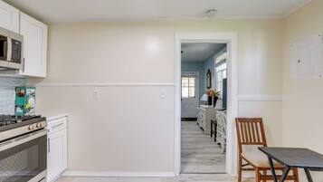 Apartment (0 Bedroom) | Interior