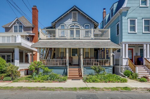 Walk to Beach & Dtwn: Apt in Ocean Grove
