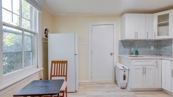 Apartment (0 Bedroom) | Bahagian dalam