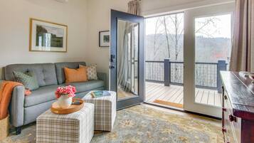 Apartment (0 Bedroom) | Interior