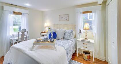 Hike, Sip & Explore: Charming Waterford Cottage!