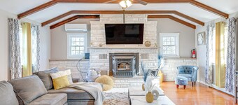 Game Room, Deck & Fire Pit: Covington Township Gem