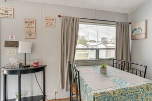 House (1 Bedroom) | Interior