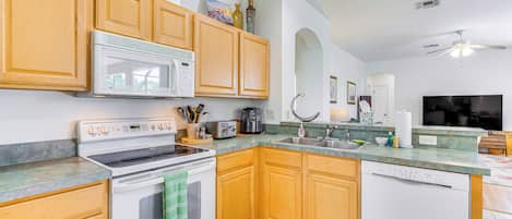 House (4 Bedrooms) | Interior