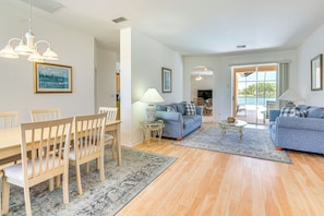 Interior - 6 Mi to Fort Myers Beach: Lakefront Home w/ Pool (Fort Myers)