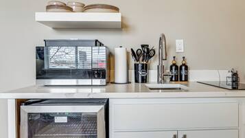 Apartment (0 Bedroom) | Interior