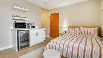 Apartment (0 Bedroom) | Front of property