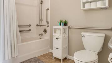 Apartment (0 Bedroom) | Interior