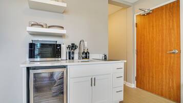 Apartment (0 Bedroom) | Interior