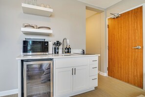 Apartment (0 Bedroom) | Interior