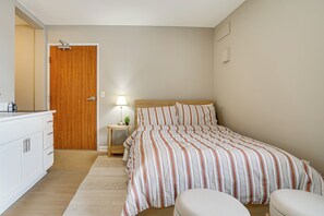 Apartment (0 Bedroom) | Interior