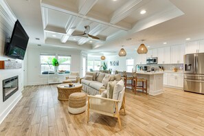 House (3 Bedrooms) | Interior