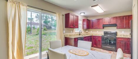 House (3 Bedrooms) | Interior