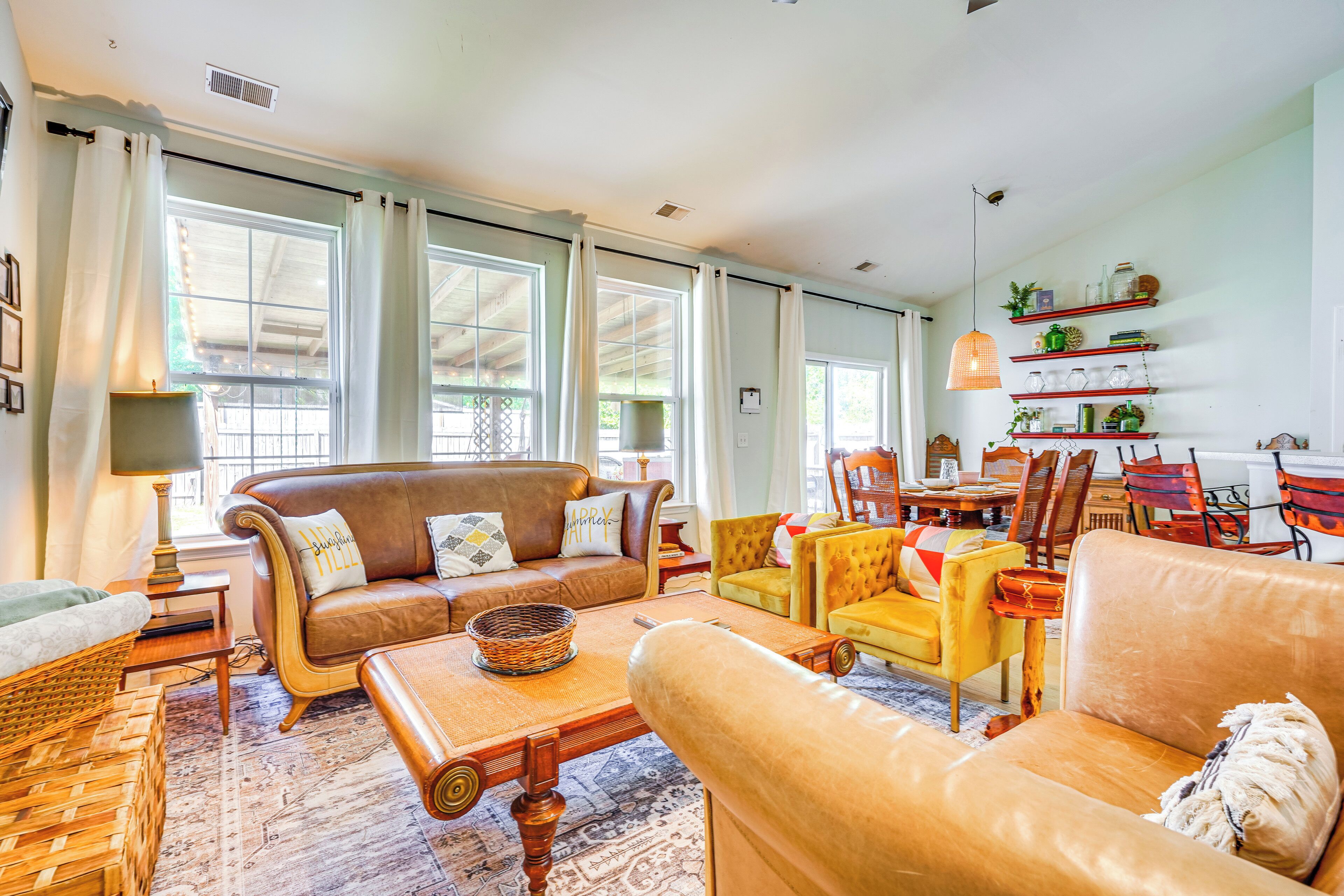 House (4 Bedrooms) | Interior