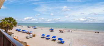 3BR Beachfront Getaway LARGE Balcony – Steps to the Sand