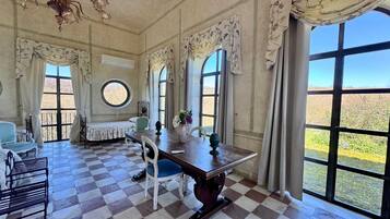 7 bedrooms, Internet