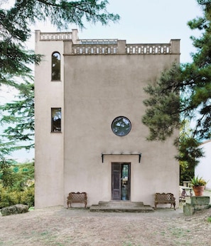 House | 7 bilik tidur, Internet 