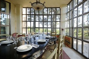 Villa | 7 bedrooms, Internet