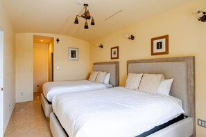Superior Villa, 3 Bedrooms, Ocean View | Free WiFi - Anniversario (Onna)