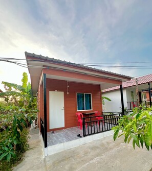 Habitación básica doble, balcón, vista al jardín | Wifi gratis