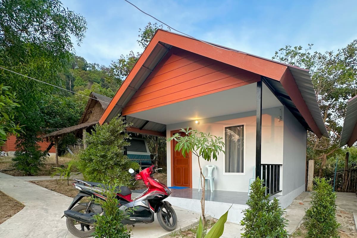 Basic Double Room, Balcony, Garden View