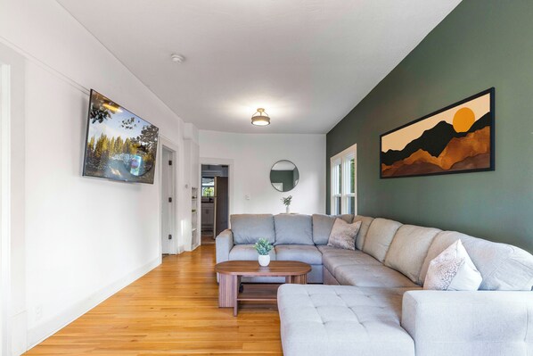 Smart TV - CDA Beach Hot Tub+Sauna & Plunge Spa Haven (Coeur d'Alene)