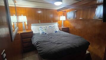 3 habitaciones, tabla de planchar con plancha, wifi y ropa de cama