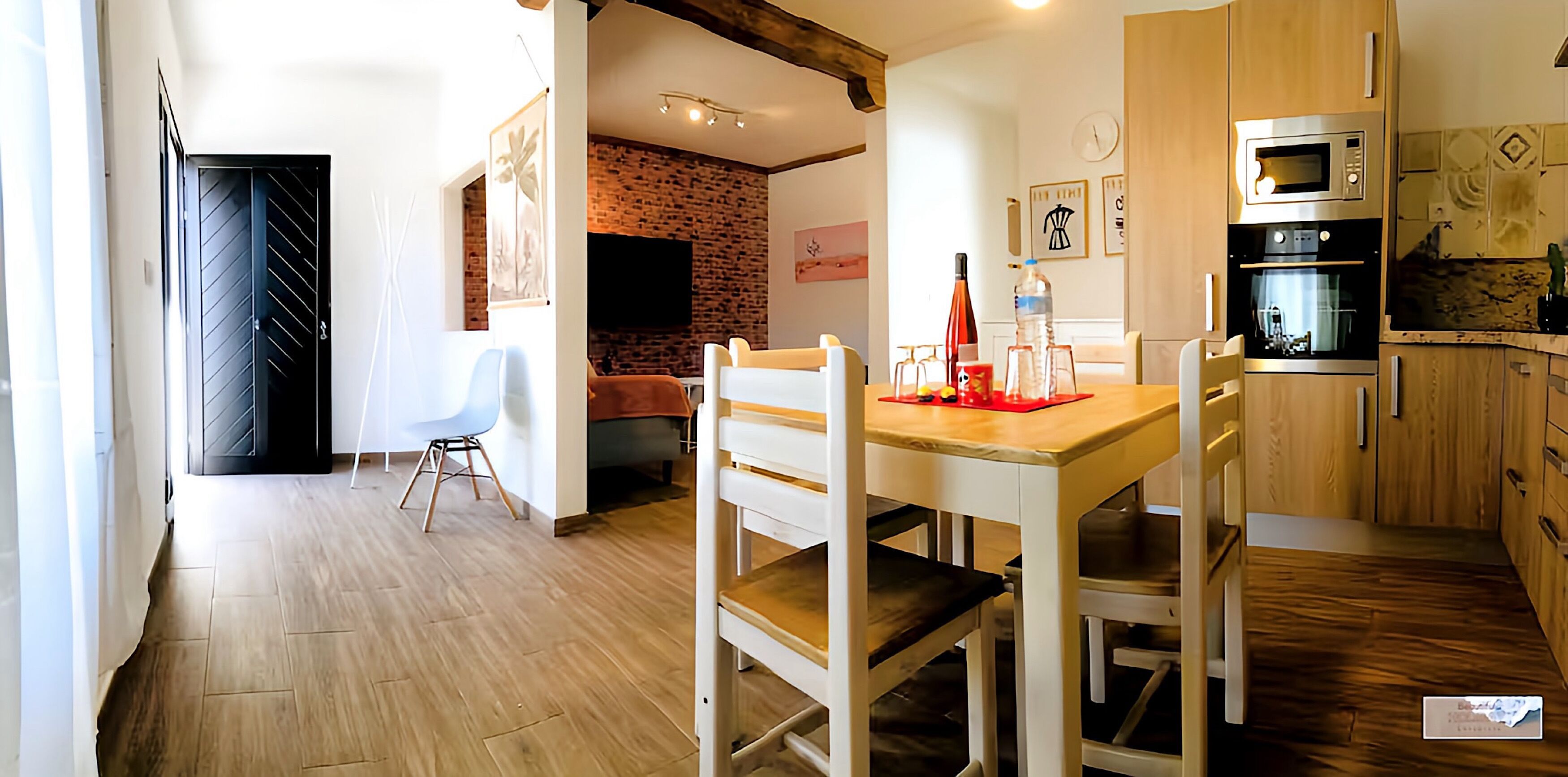 Apartament, 2 dormitoris, terrassa, vistes al jardí | Menjador