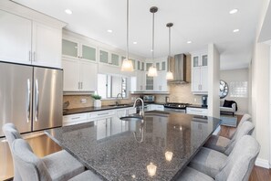 House | 3 bedrooms - Elegant 3BR Family Home Prime Vancouver Location (Vancouver)