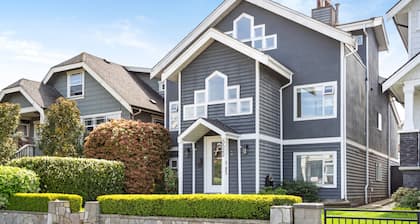 Elegant 3BR Family Home Prime Vancouver Location