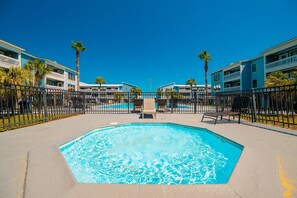 Condo, 3 quartos | Piscina | Piscina externa