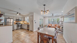 House, 3 Bedrooms | Private kitchen | Fridge, oven, coffee/tea maker, toaster