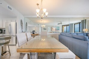 Condo, 3 Bedrooms | Dining