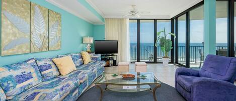 Condo, 3 habitaciones | Área de sala de estar