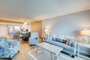 Appart'hôtel, 2 chambres | Coin séjour