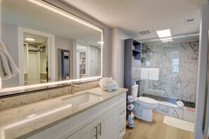 Condo, 2 Bedrooms | Bathroom
