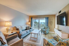 Appart'hôtel, 2 chambres | Coin séjour