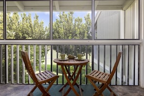 Condo, 1 Bedroom | Outdoor dining