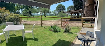 Ty Bihânes welcomes you to a peaceful setting in the heart of the countryside, surrounded by donkeys.
