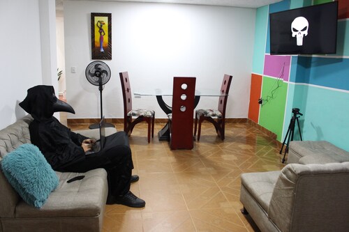 Vivienda completa con parqueadero, cerca al terminal