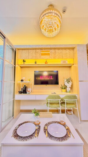 تناول الطعام