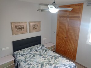 2 عدّة غرف نوم ومكواة/لوح كي وواي فاي مجانًا وملاءات أسرّة