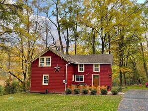 Exterior - The Red Country Cottage (Amenia)