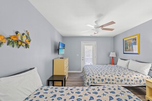 5 bedrooms, desk, free WiFi
